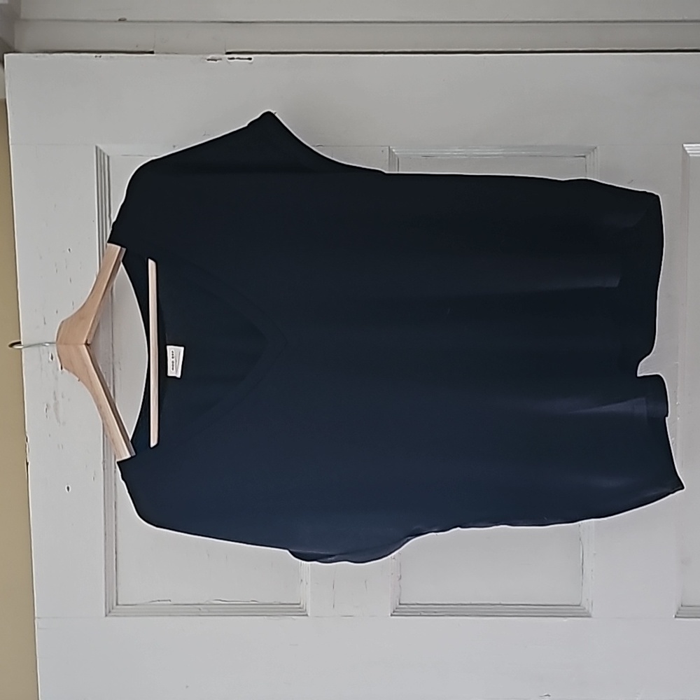 Mod Ref Knit Vneck - Picture 2 of 5